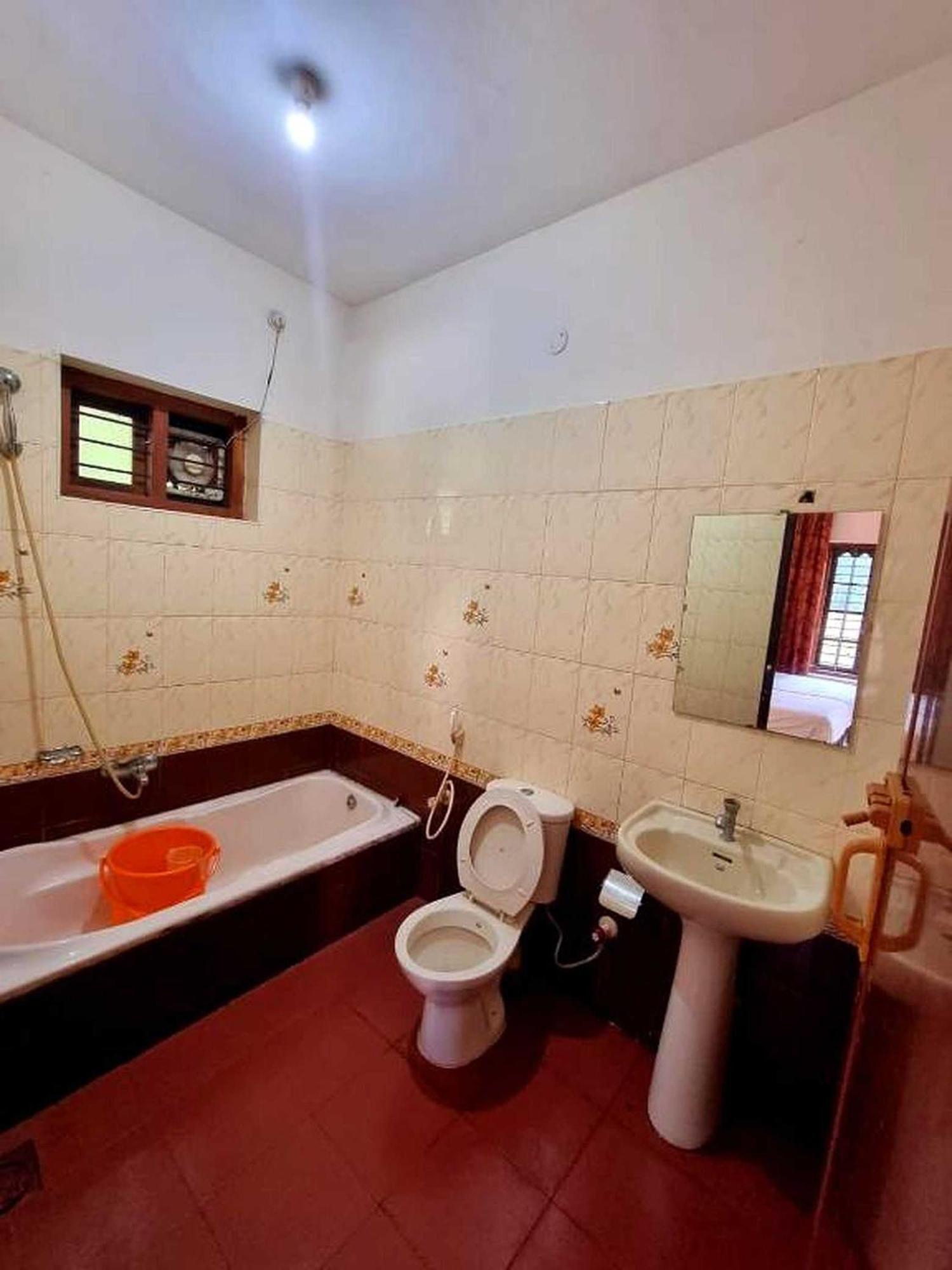 SPOT ON 93069 Haiwa Beach Resort Varkala Exterior foto